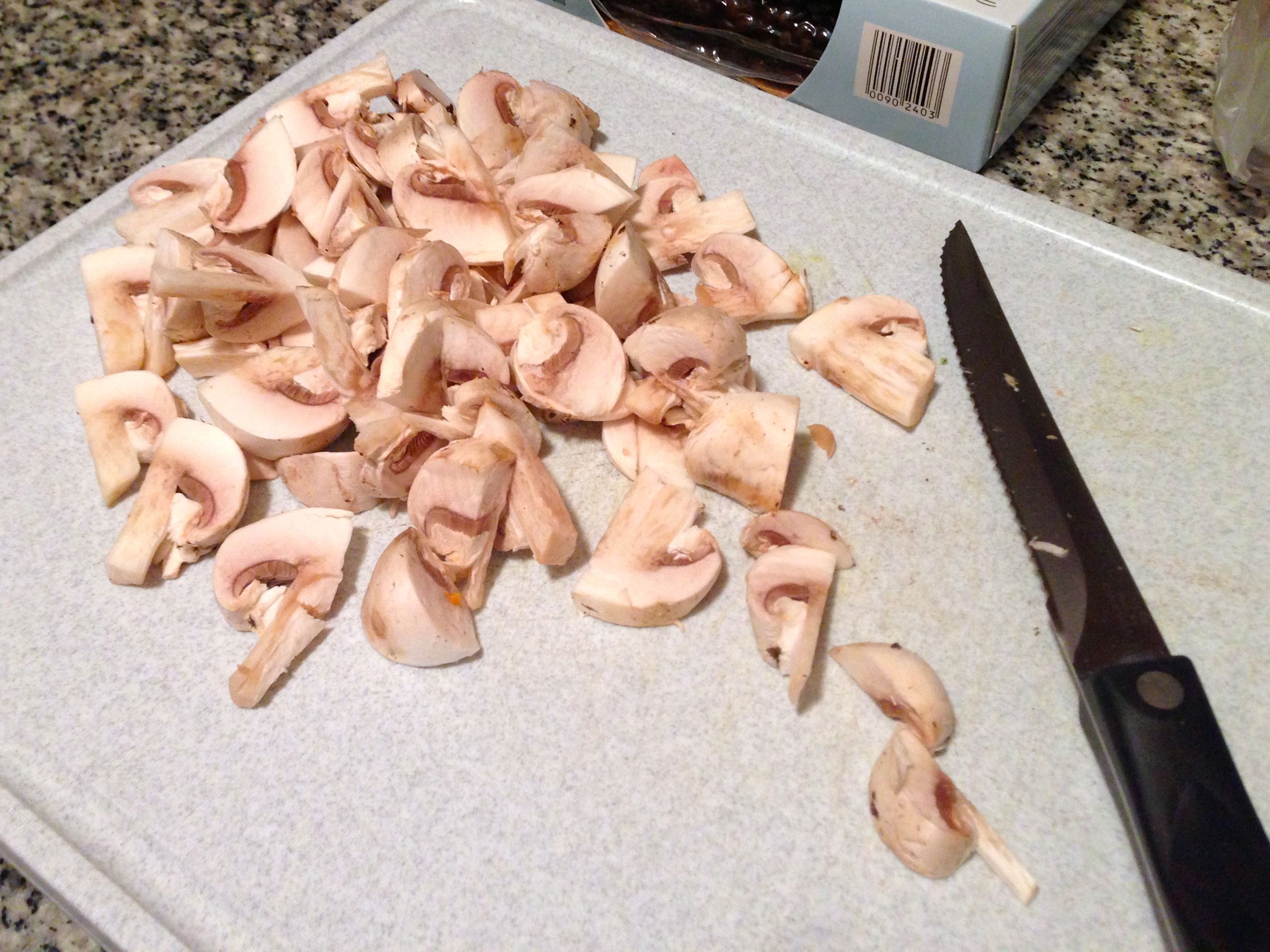 cut mushrooms w:knife