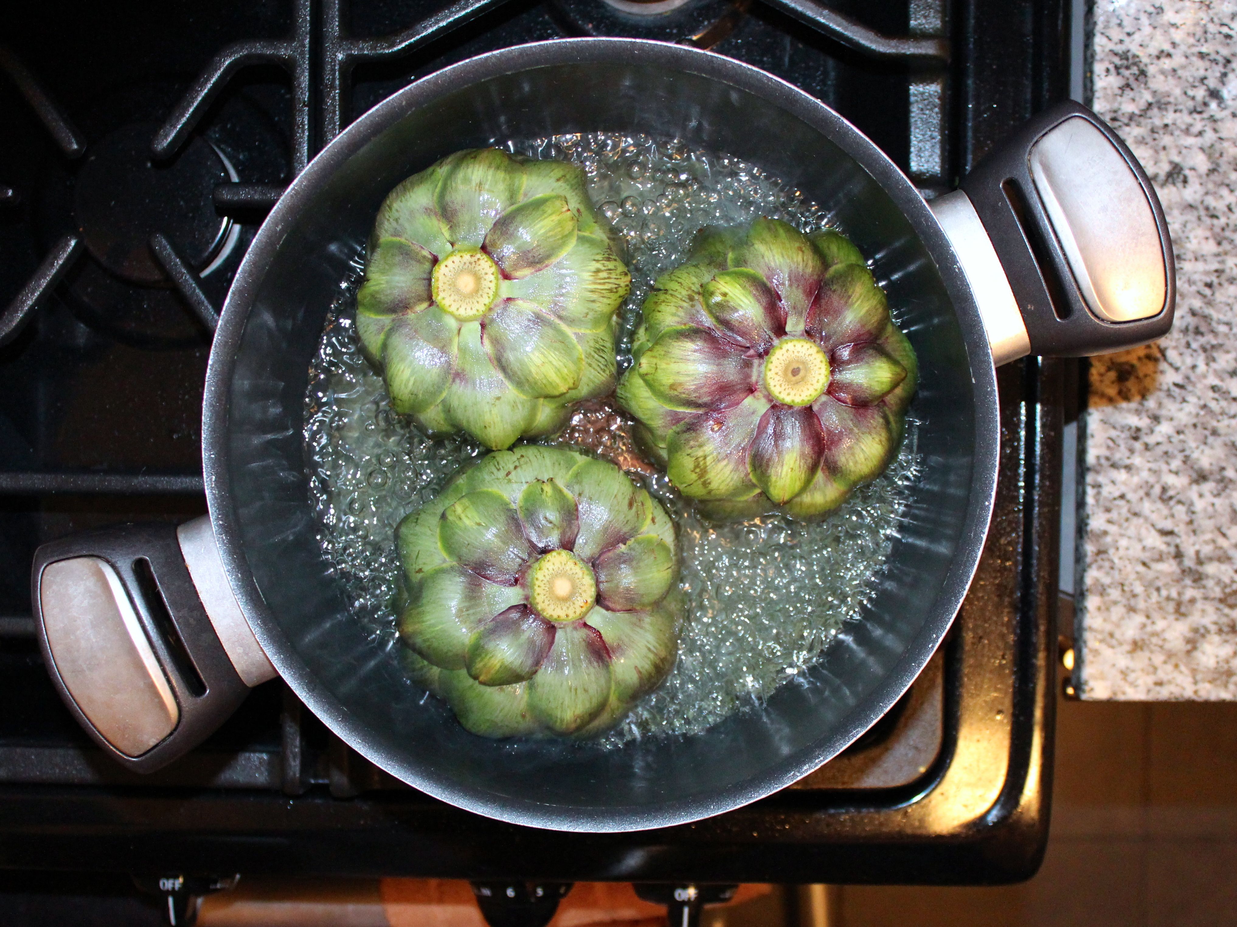artichokes in pot